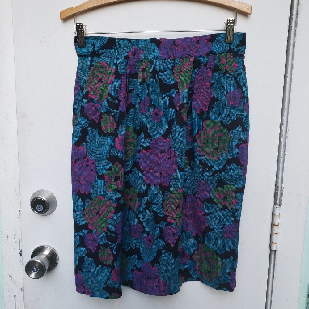 Vibrant Vintage Floral Skirt With Pockets